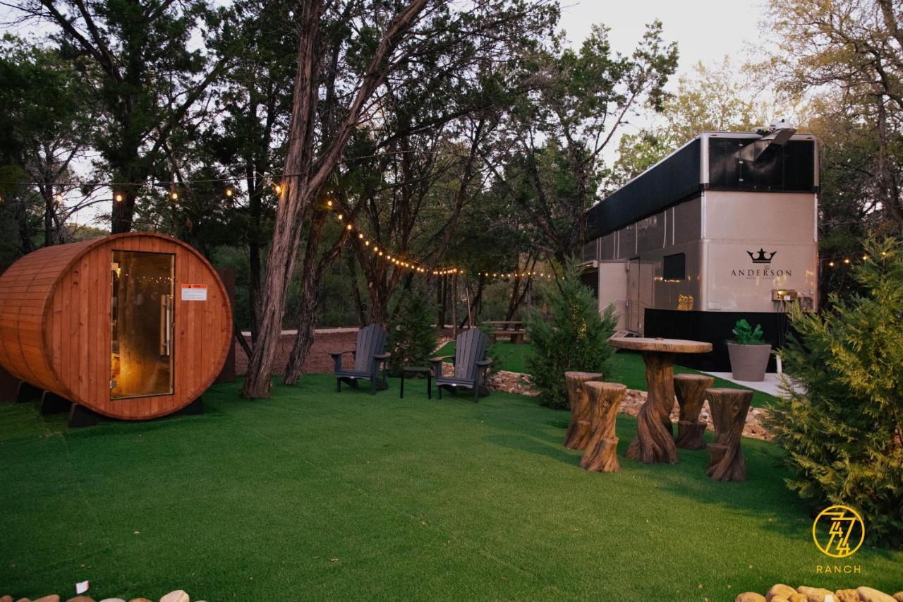 7744 Ranch Glamping Resort أوستن المظهر الخارجي الصورة