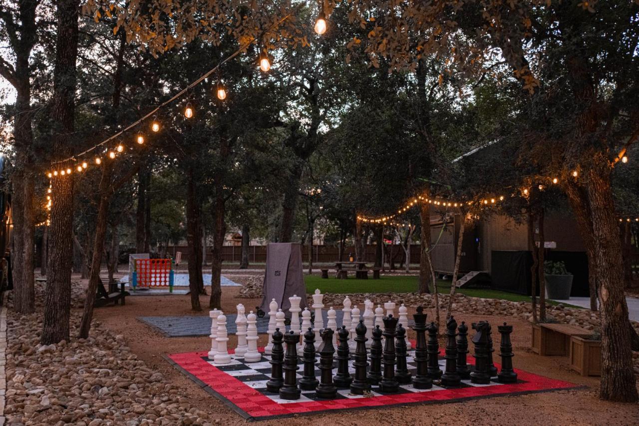 7744 Ranch Glamping Resort أوستن المظهر الخارجي الصورة